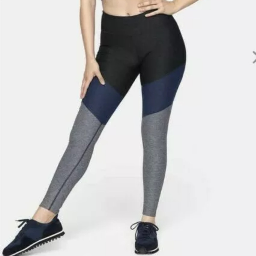 Outdoor Voices 7/8 Spring legging and Crop Top S